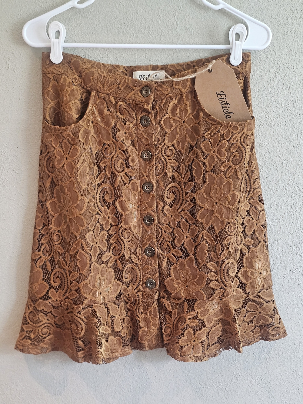 NWT Listicle Retro Brown Floral Lace Button-Front Mini Skirt Size M